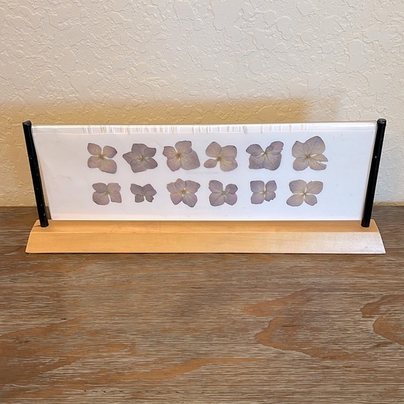 🪻Handmade Pressed Flower Decor - Picture 1 of 4